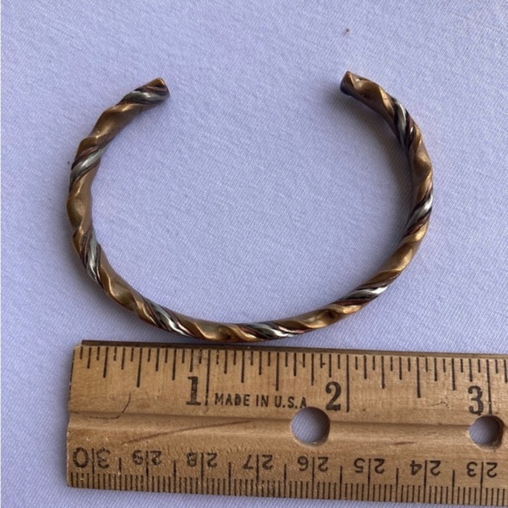 RARE FIND
Vintage Sergio Lub mixed metal twist cuff bracelet - Picture 3 of 7